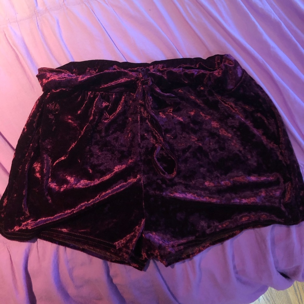 Crushed velvet maroon shorts